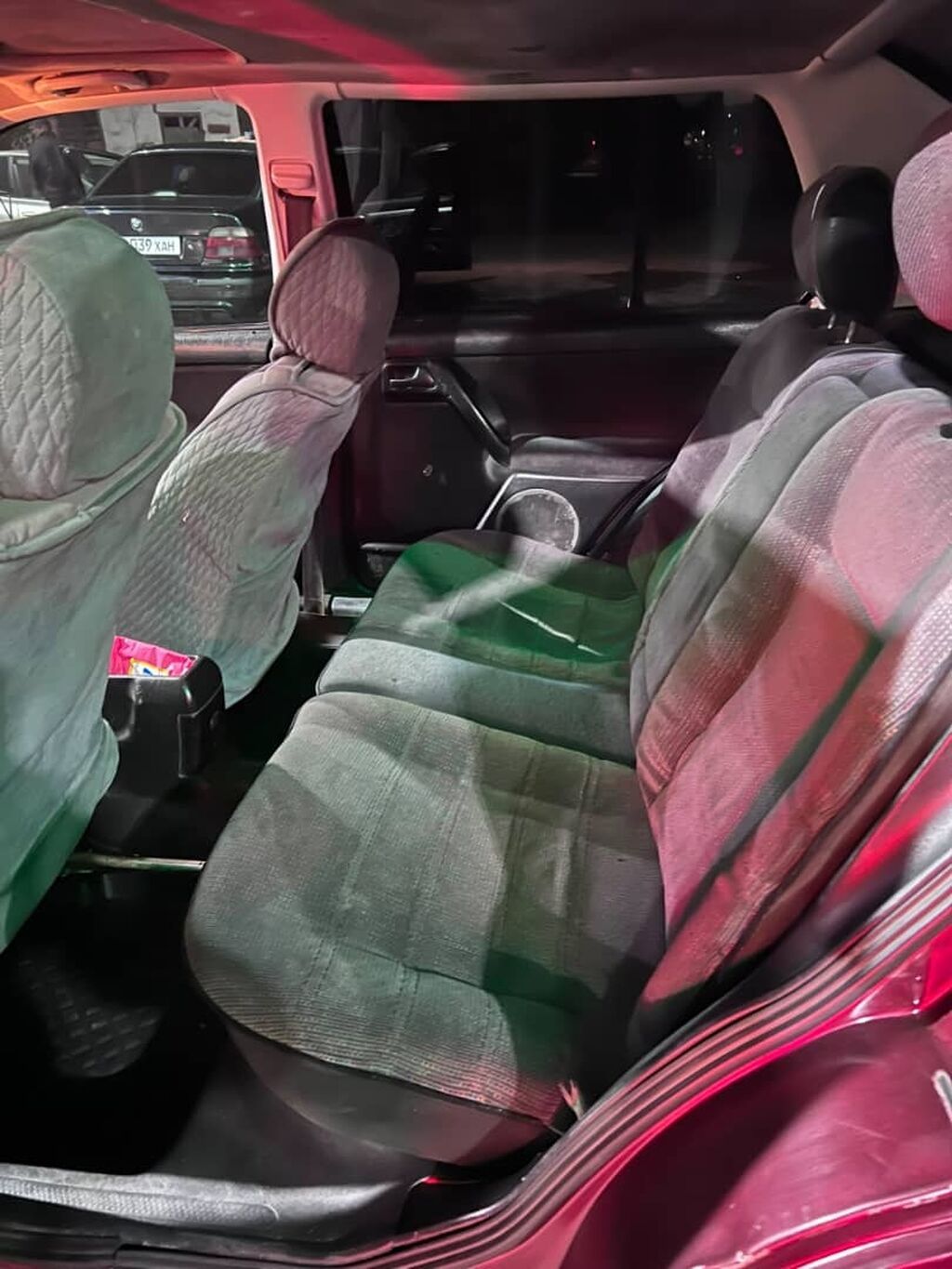 Volkswagen Vento: 1992 г., 1.8 л, Механика, Бензин, Седан: фото 6