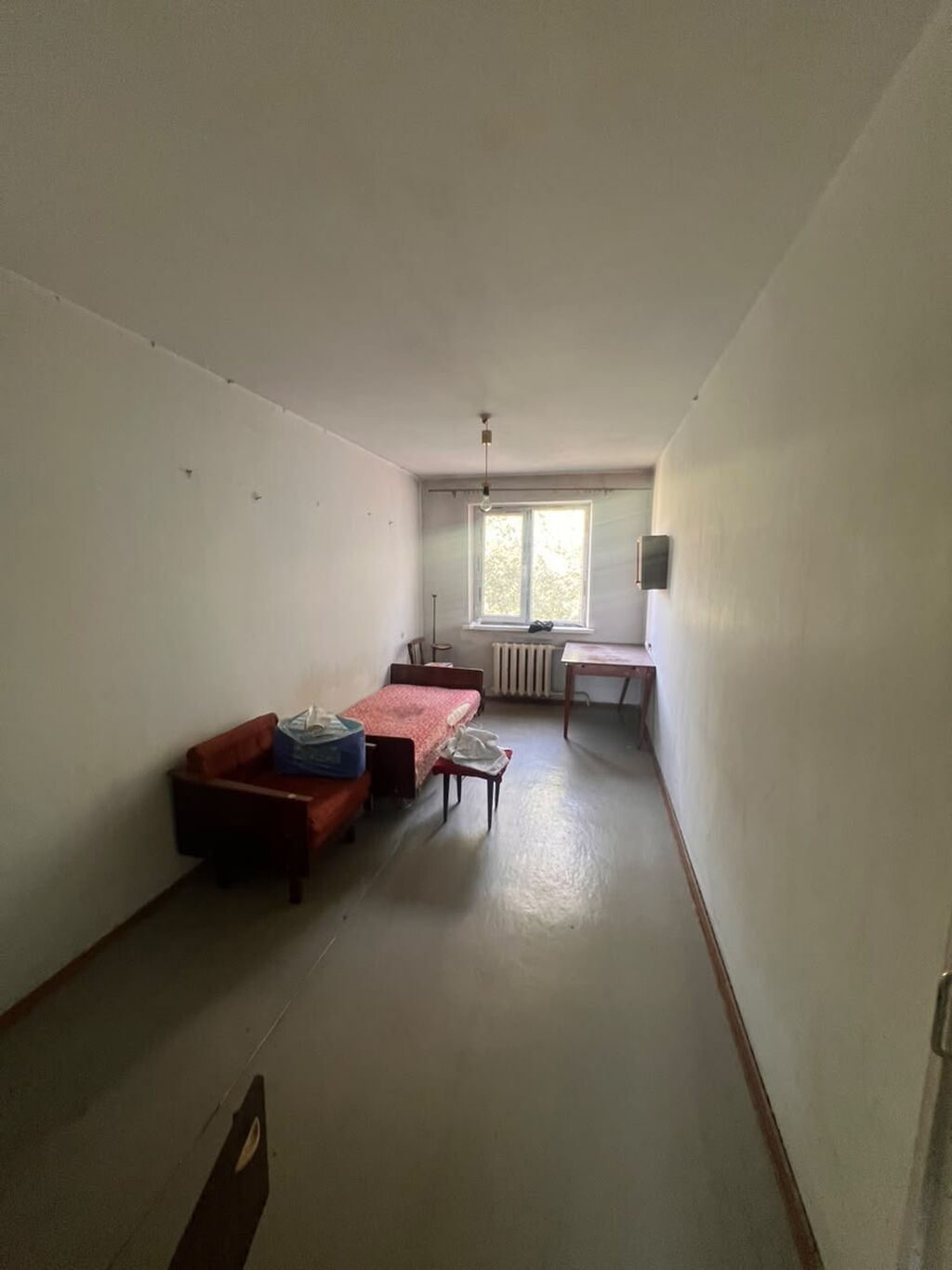 3 комнаты, 58 м², 6 мкр 104 серия, 4 этаж, Требуется ремонт: фото 2