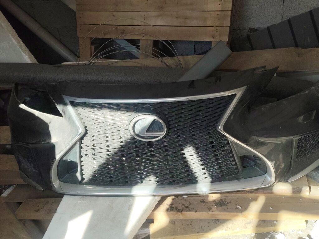 Передний бампер с решеткой радиатора Lexus LS 460 - Оригинальный: фото 4
