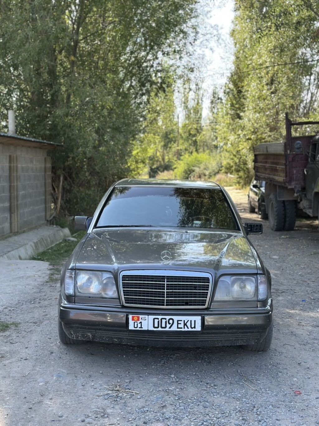 Mercedes-Benz W124: 1992 г., 2.2 л, Механика, Бензин, Седан: фото 5