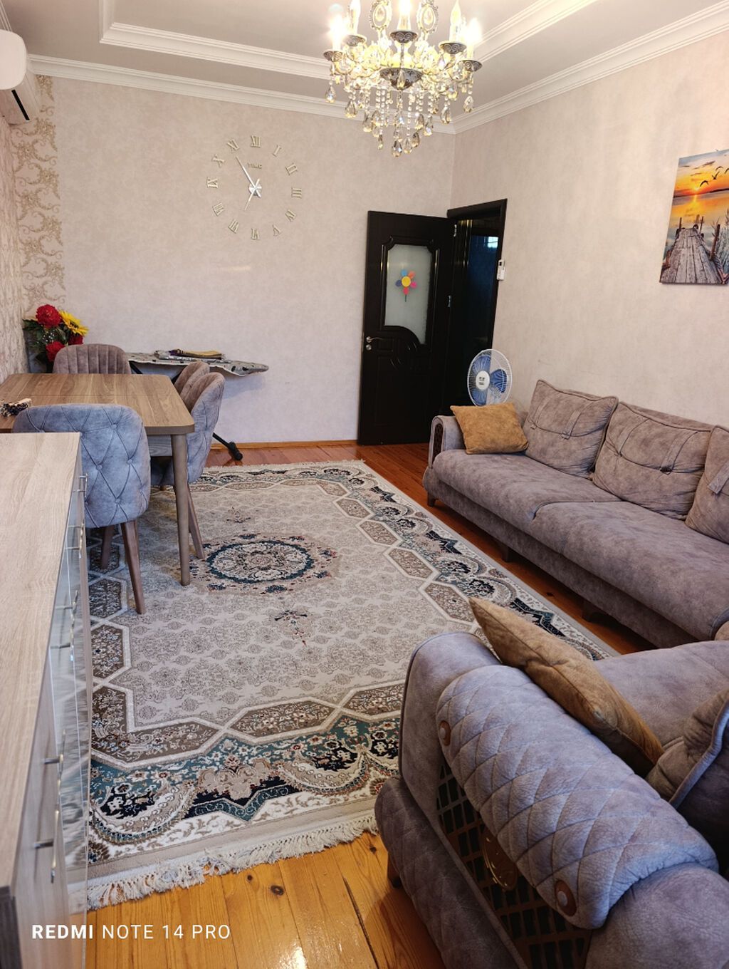 Salam. Ev 120 m², 4 otaqdan ibarətdir. Zabrat 1 də 307 nömrəli