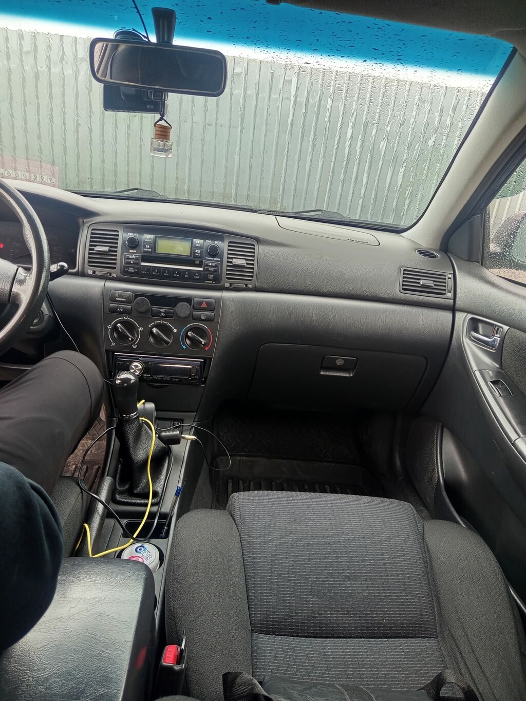 Toyota Corolla: 2005 г., 1.4 л, Механика, Бензин, Хэтчбэк: фото 8