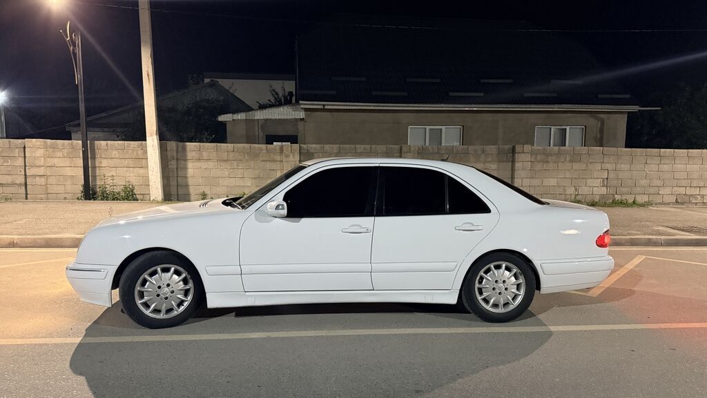 Mercedes-Benz E-Class: 2001 г., 2.2 л, Механика, Дизель, Седан: фото 6