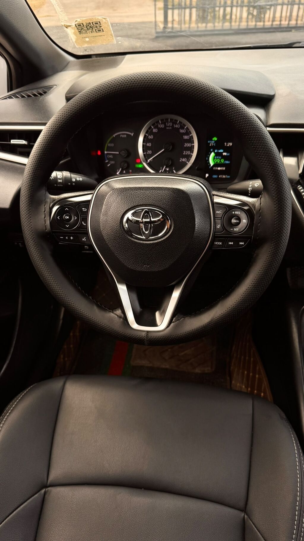 Toyota Corolla: 2019 г., 1.8 л, Автомат, Гибрид, Седан: фото 6