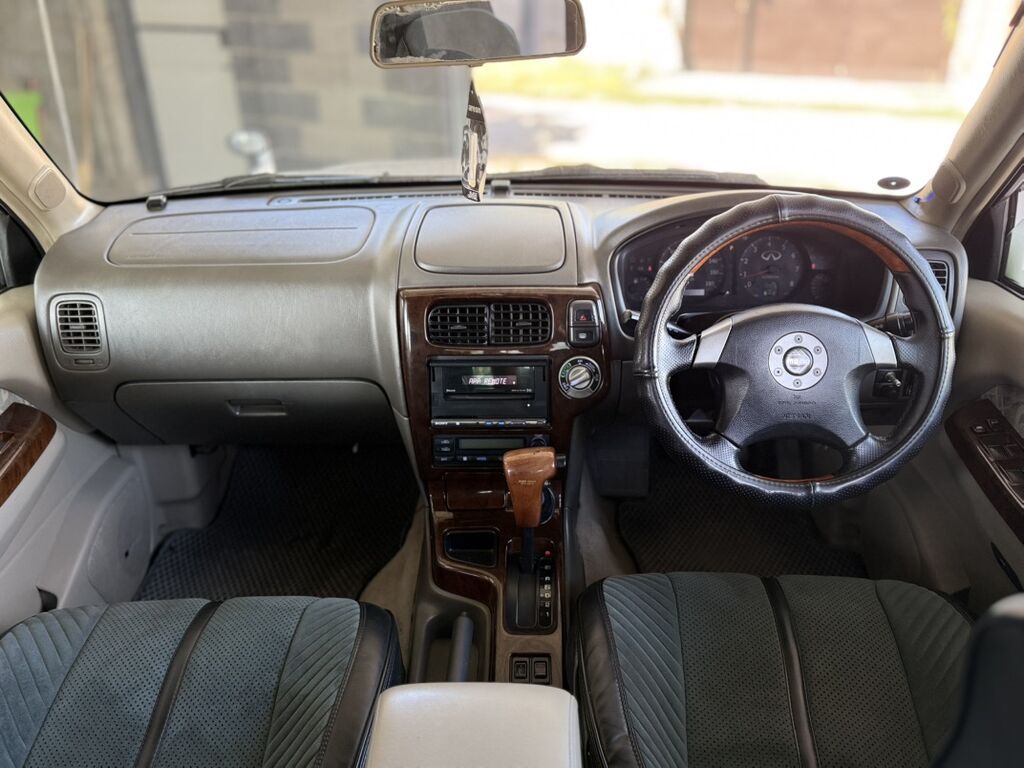 Nissan Terrano: 2002 г., 3.3 л, Автомат, Газ, Внедорожник: фото 2