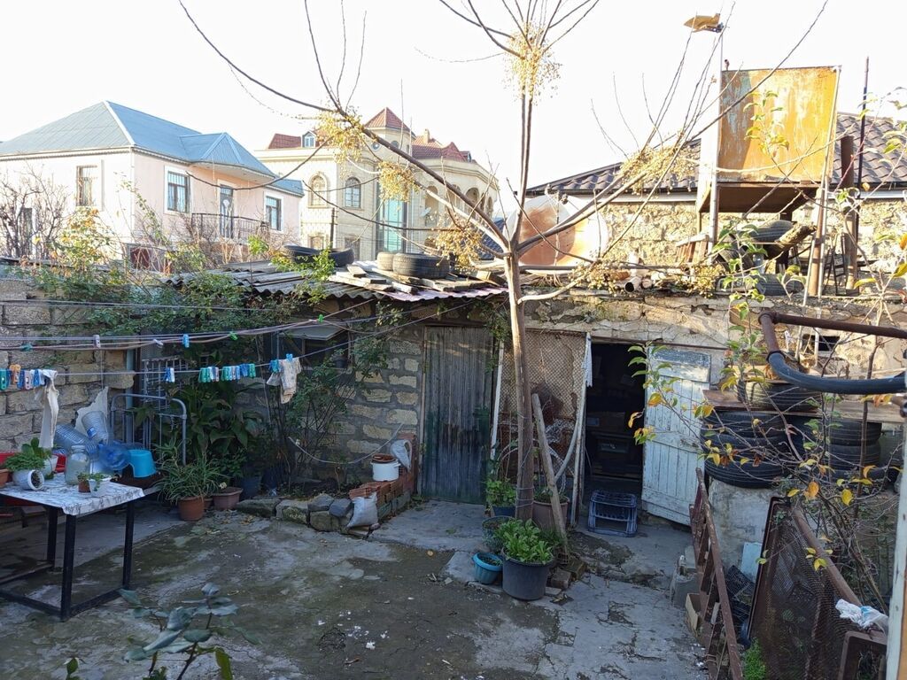 Bakıxanov qəs. 4 otaqlı, 110 kv. m, Kredit yoxdur, Təmirsiz