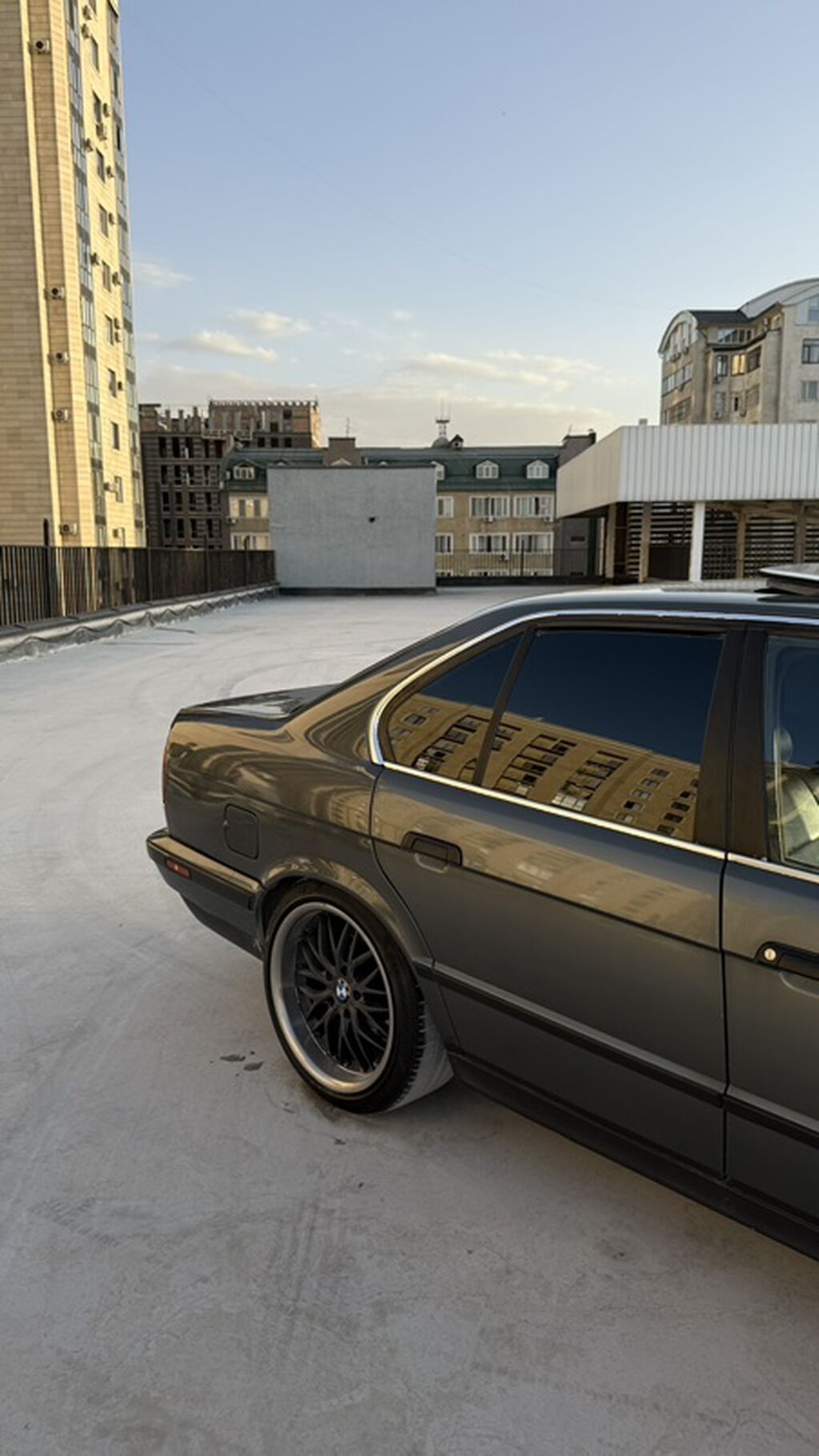 BMW 525: 1989 г., 3 л, Механика, Бензин, Седан: фото 2