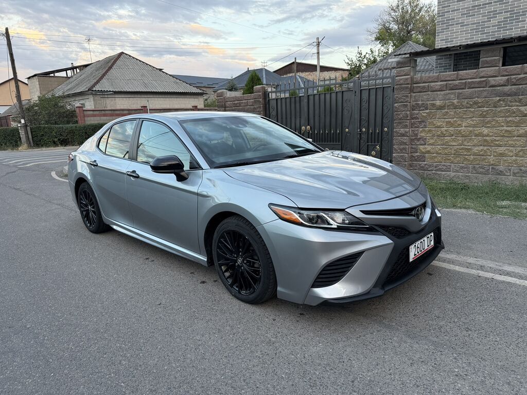 Toyota Camry: 2020 г., 2.5 л, Автомат, Бензин, Седан: фото 1