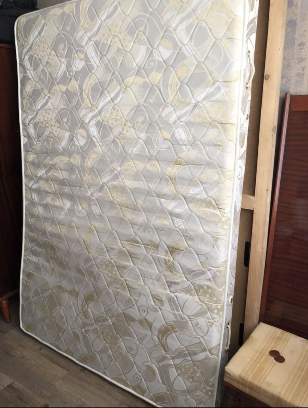 Размер кровати двуспальной с прикроватными тумбочками