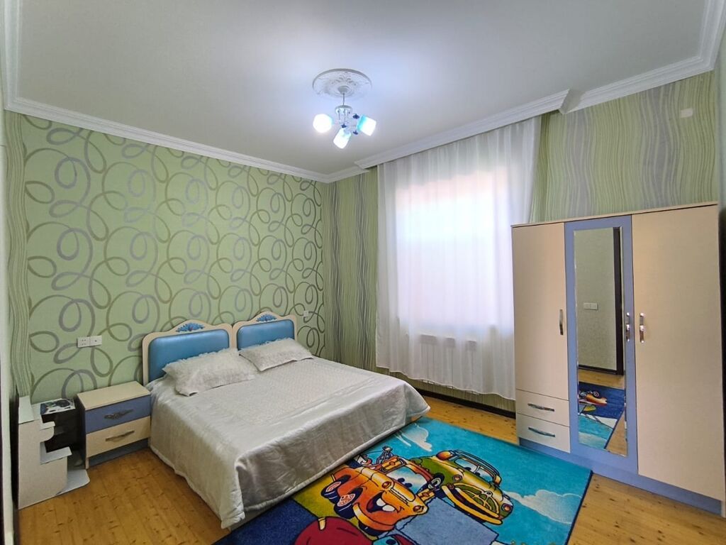 6 otaqlı, 165 kv. m, Kredit yoxdur, Orta təmir