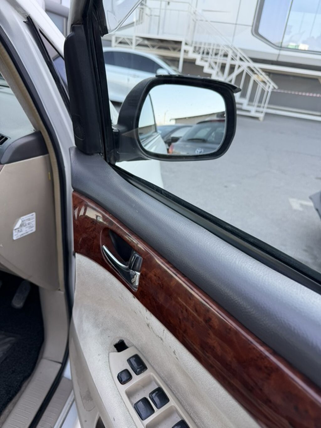 Toyota Ipsum: 2001 г., 2.4 л, Автомат, Газ, Минивэн: фото 7