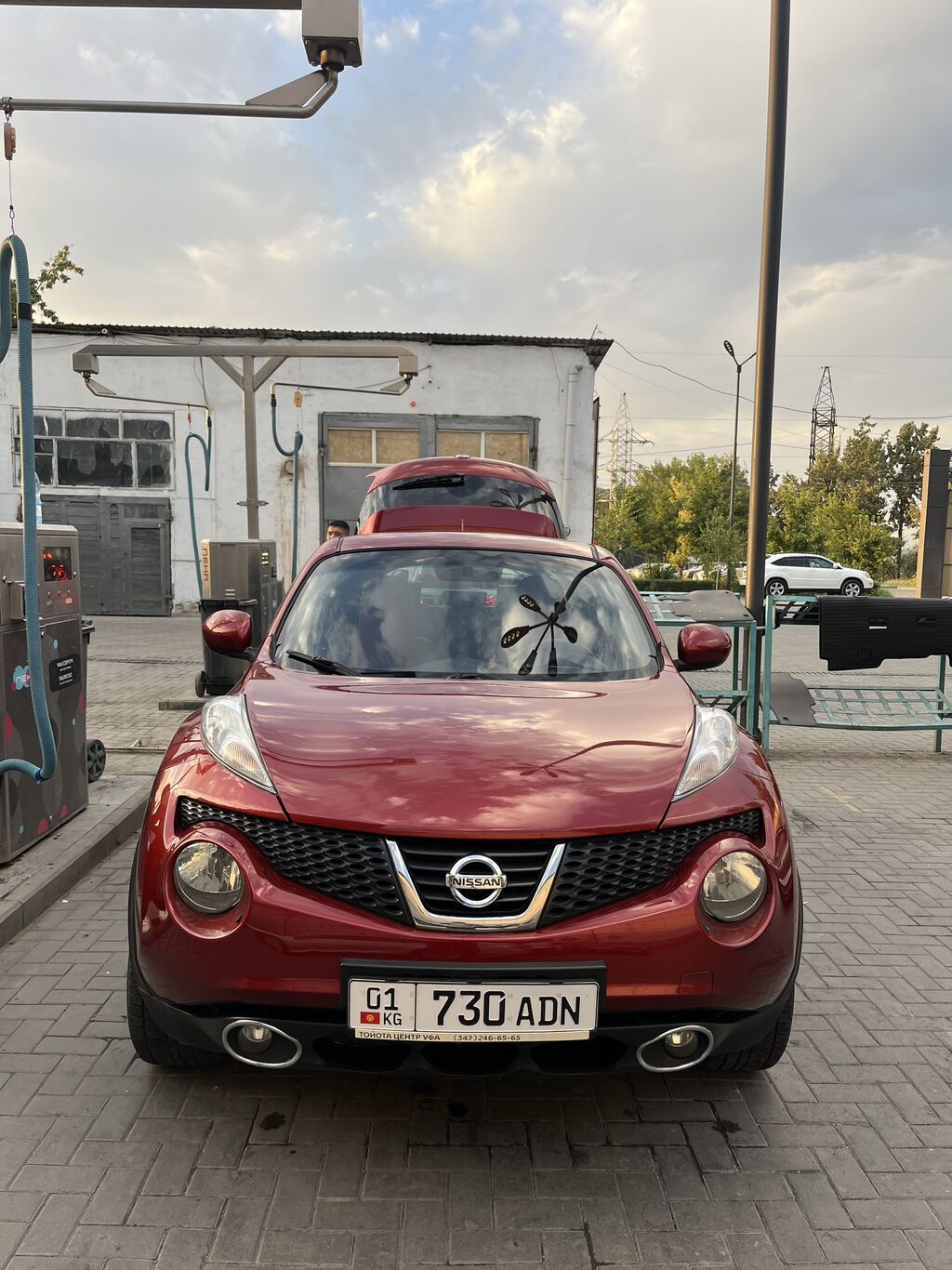 Nissan Juke: 2012 г., 1.6 л, Автомат, Бензин, Кроссовер: фото 4