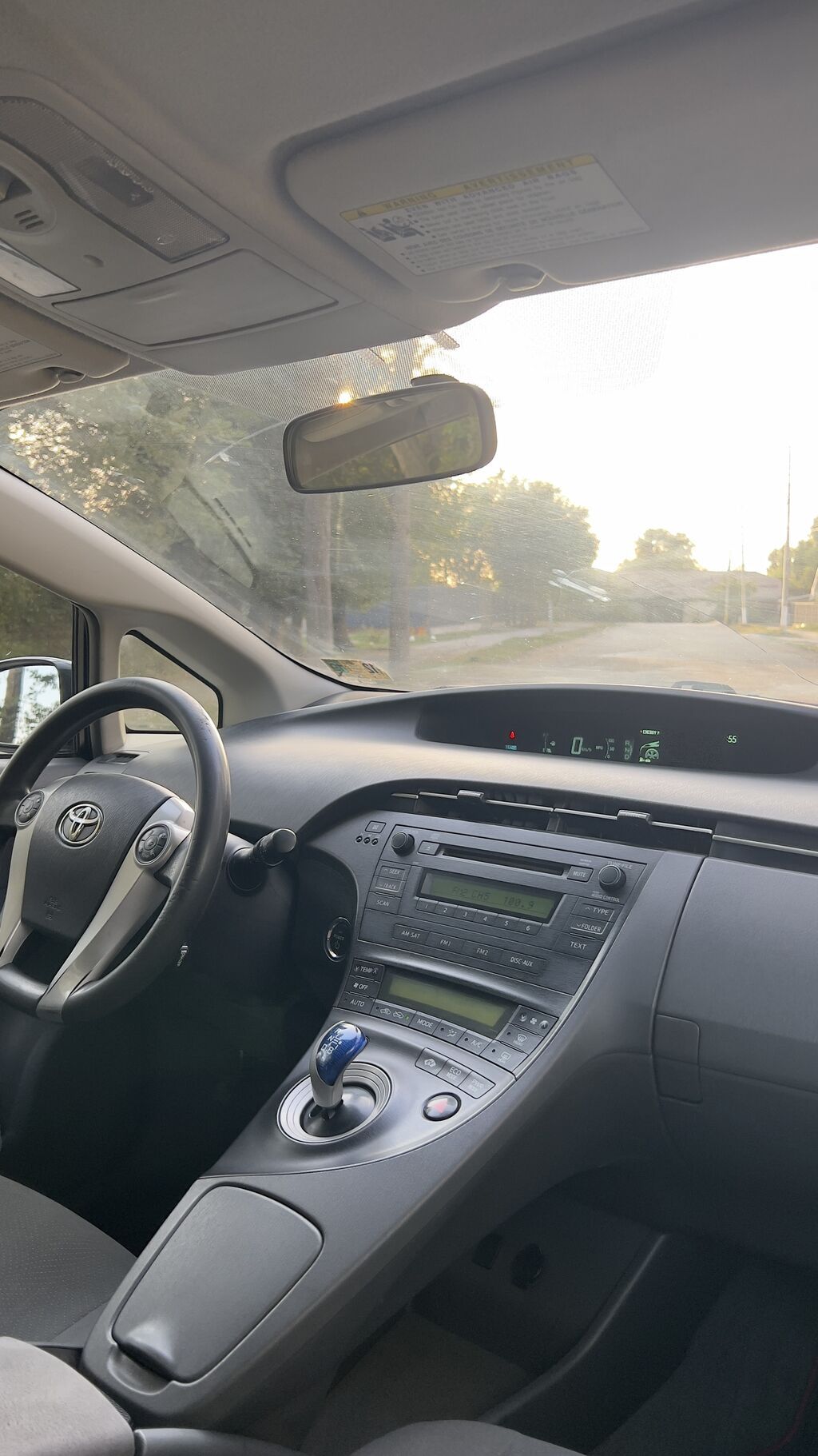 Toyota Prius: 2011 г., 1.8 л, Вариатор, Гибрид, Универсал: фото 6