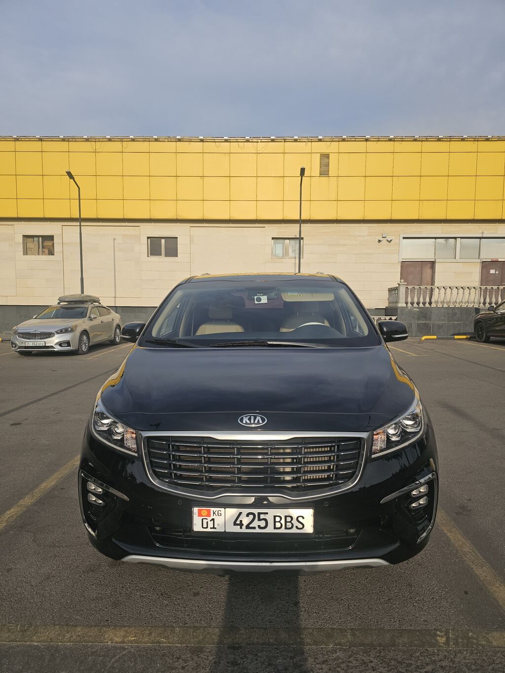 Kia Carnival: 2019 г., 2.2 л, Автомат, Дизель, Минивэн: фото 2