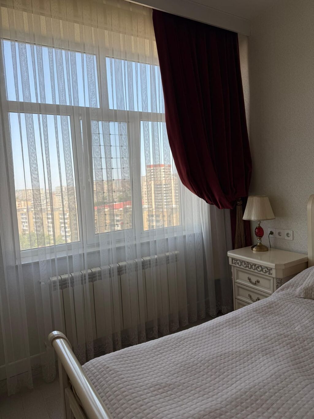 Mənzil – geniş mətbəx, yataq otağı və açıq balkondan şəhərə panoramik