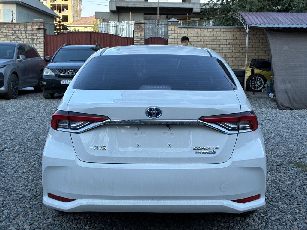 Toyota Corolla: 2021 г., 1.8 л, Вариатор, Гибрид, Седан: фото 7