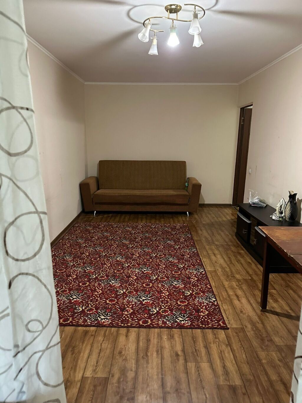 2 комнаты, 43 м², 8 мкр 104 серия, 2 этаж, Косметический ремонт: фото 2
