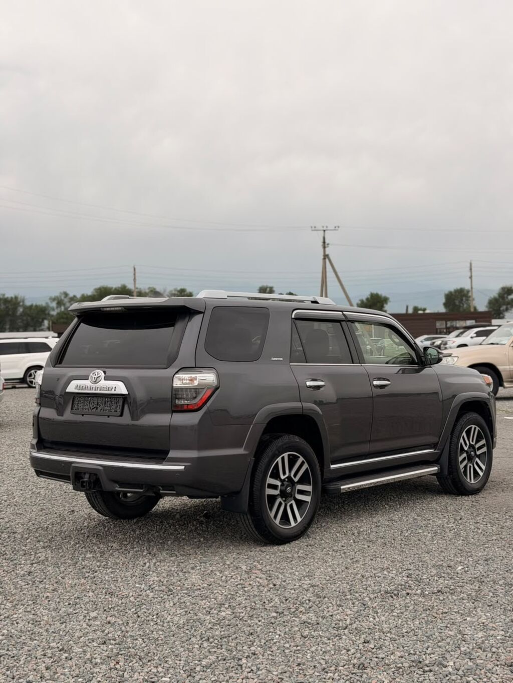 Toyota 4Runner: 2020 г., 4 л, Автомат, Бензин, Внедорожник: фото 3