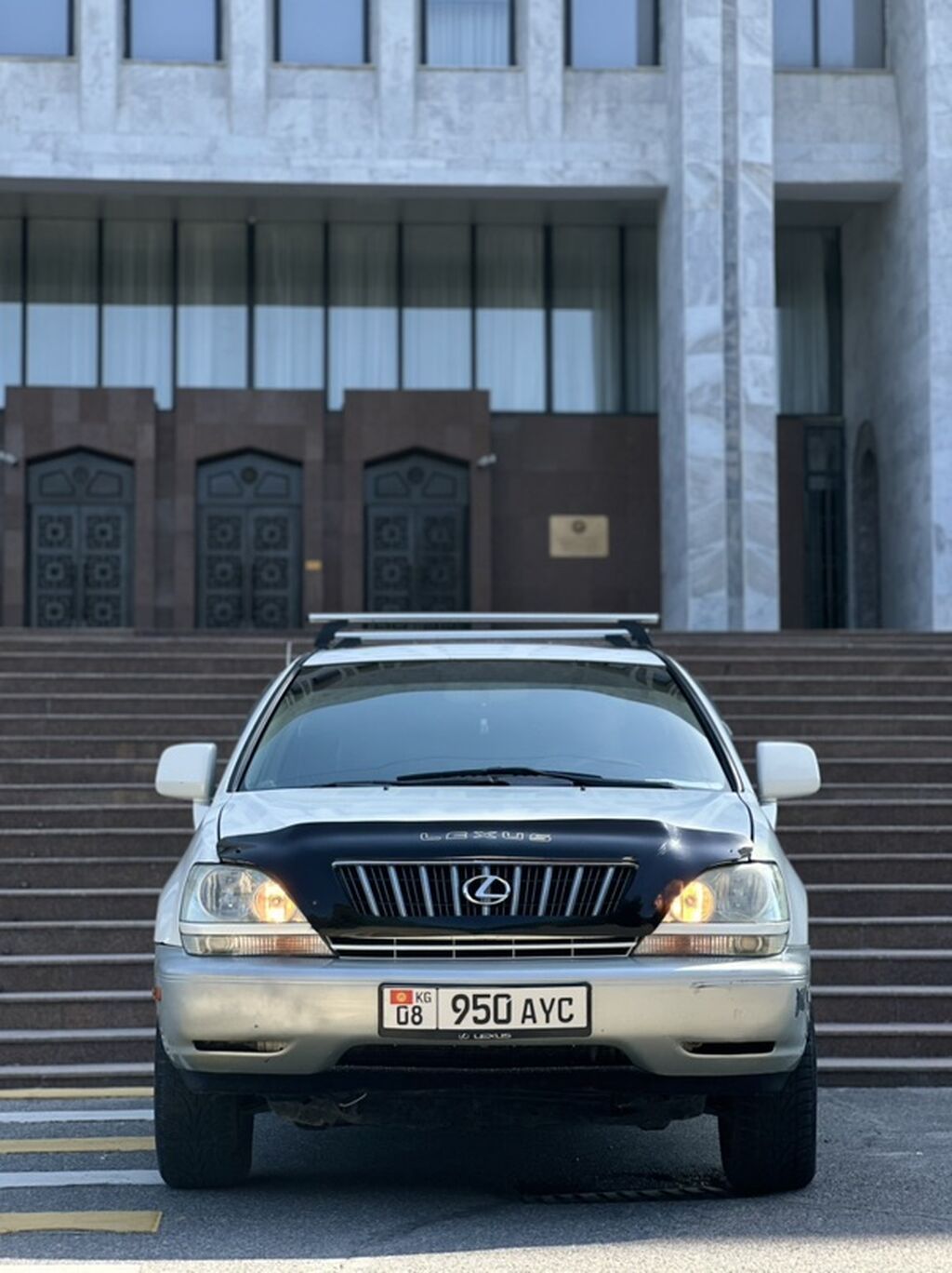 Lexus RX: 2001 г., 3 л, Автомат, Бензин, Внедорожник: фото 3