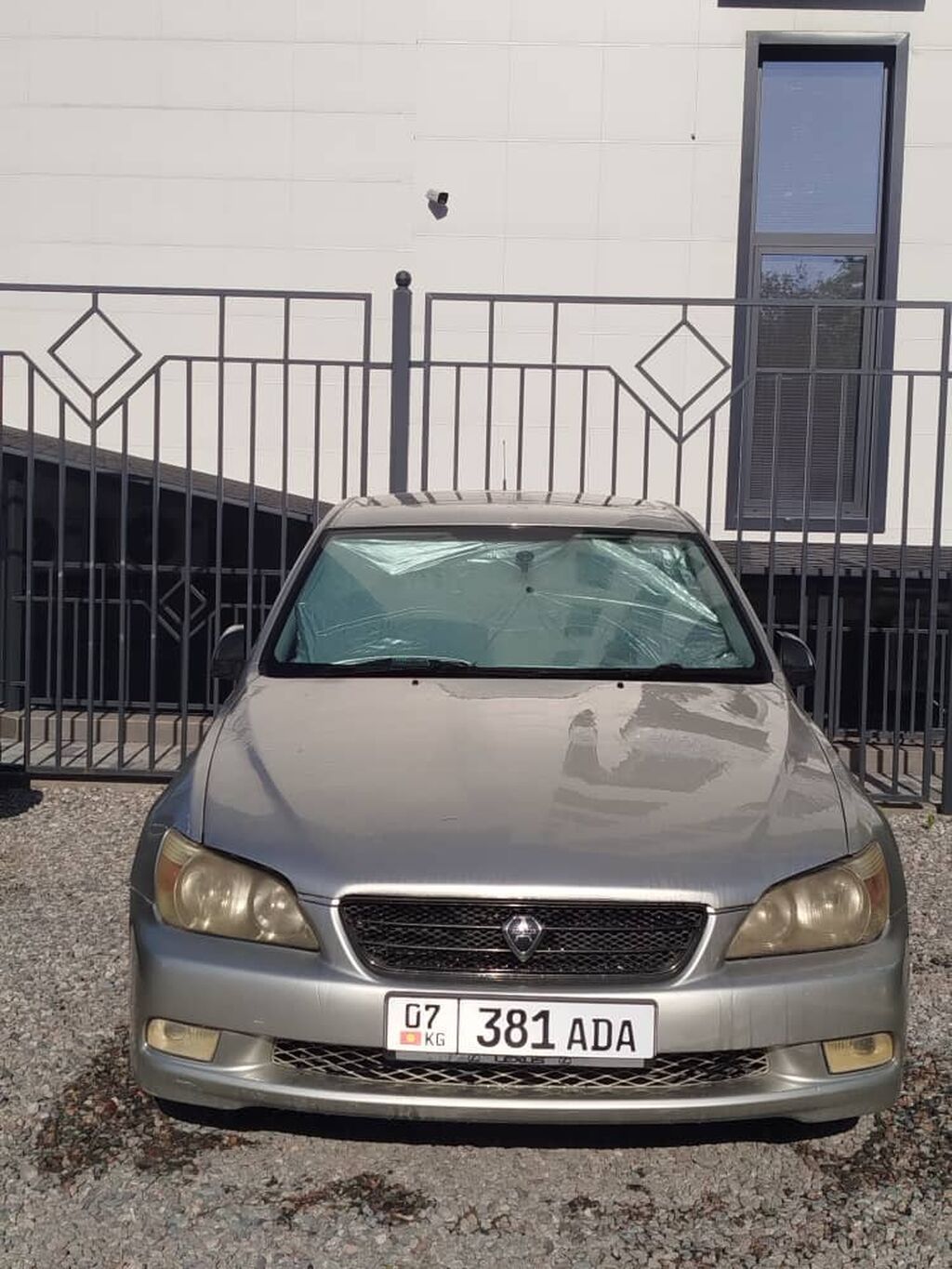 Lexus IS: 2001 г., 2 л, Автомат, Бензин, Седан: фото 1