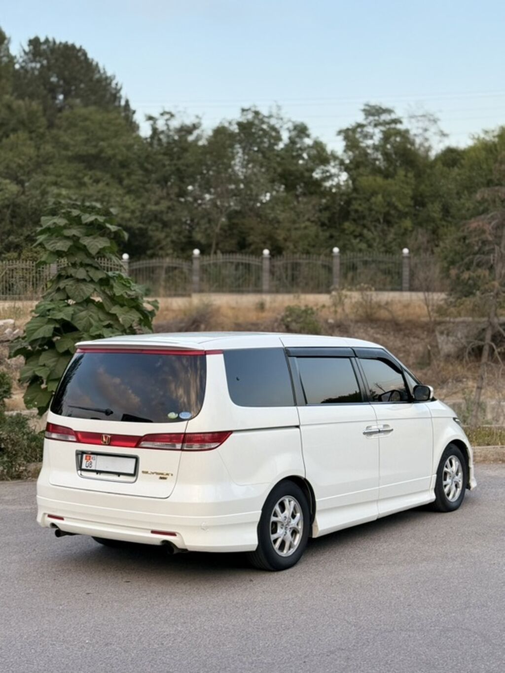 Honda Elysion: 2006 г., 3 л, Автомат, Бензин, Минивэн: фото 5
