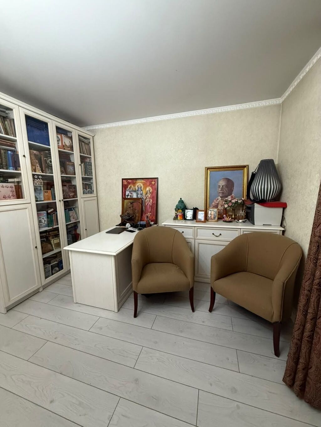 2 комнаты, 50 м², Золотой квадрат Индивидуалка, 3 этаж, Дизайнерский ремонт: фото 2