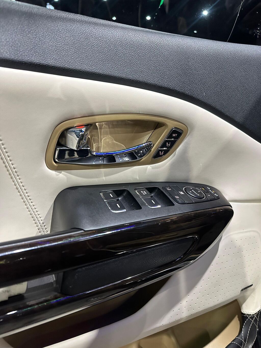 Kia Carnival: 2019 г., 2.2 л, Автомат, Дизель, Минивэн: фото 8