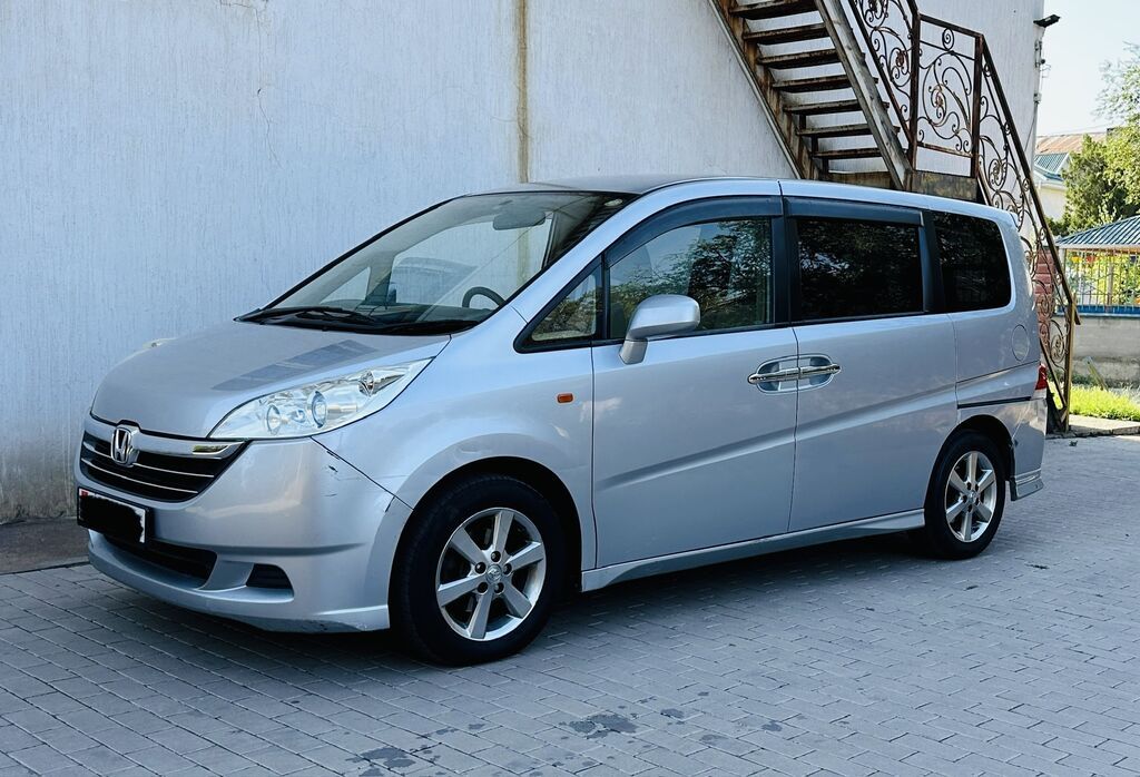 Honda Stepwgn: 2006 г., 2 л, Автомат, Бензин, Минивэн: фото 3