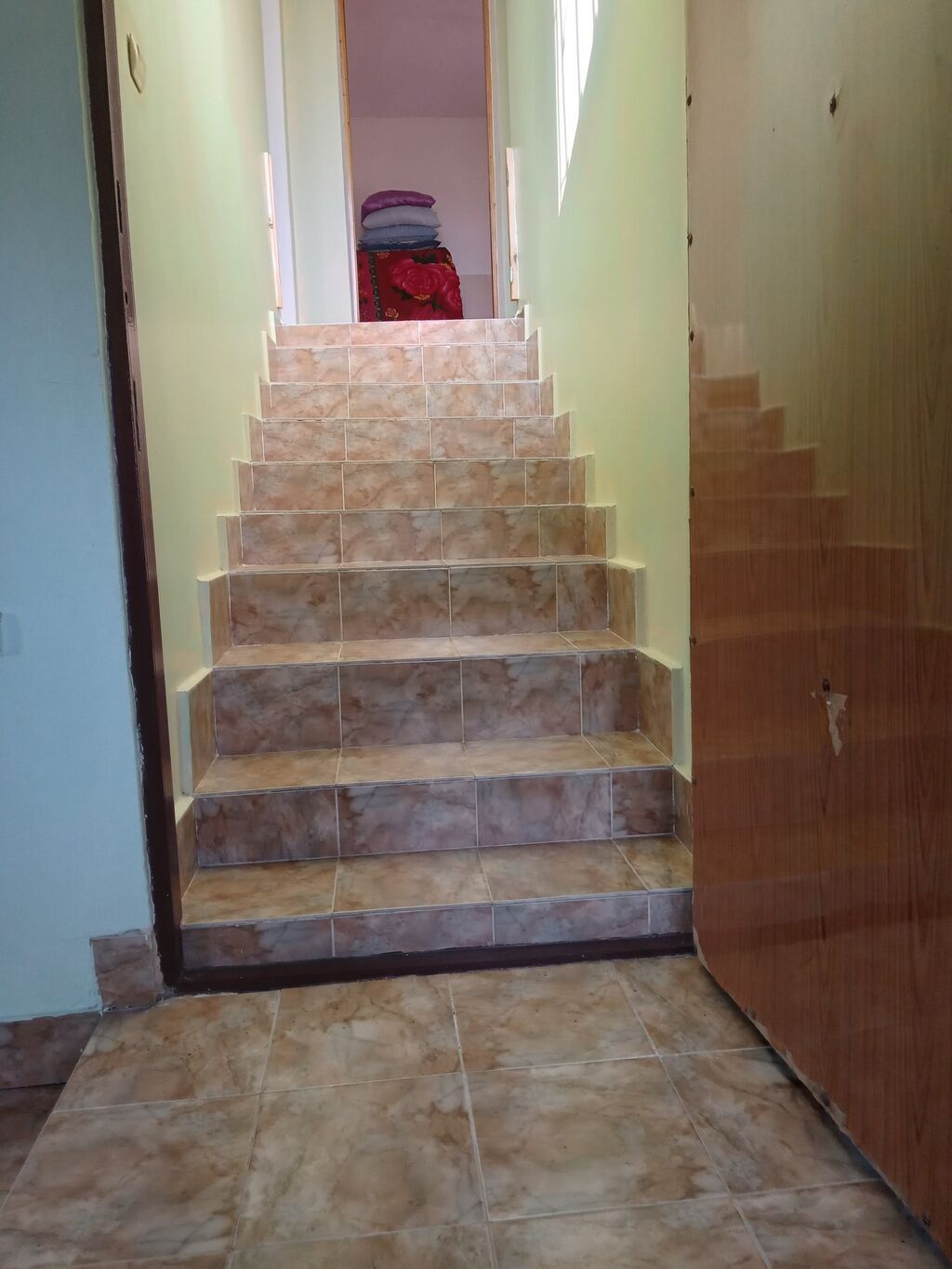 6 otaqlı, 161 kv. m, Orta təmir