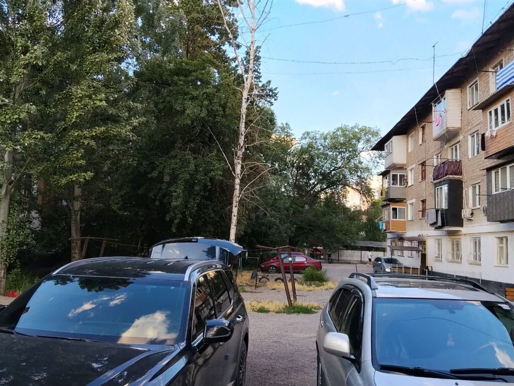 2 комнаты, 44 м², Индивидуалка, 1 этаж, Старый ремонт: фото 2