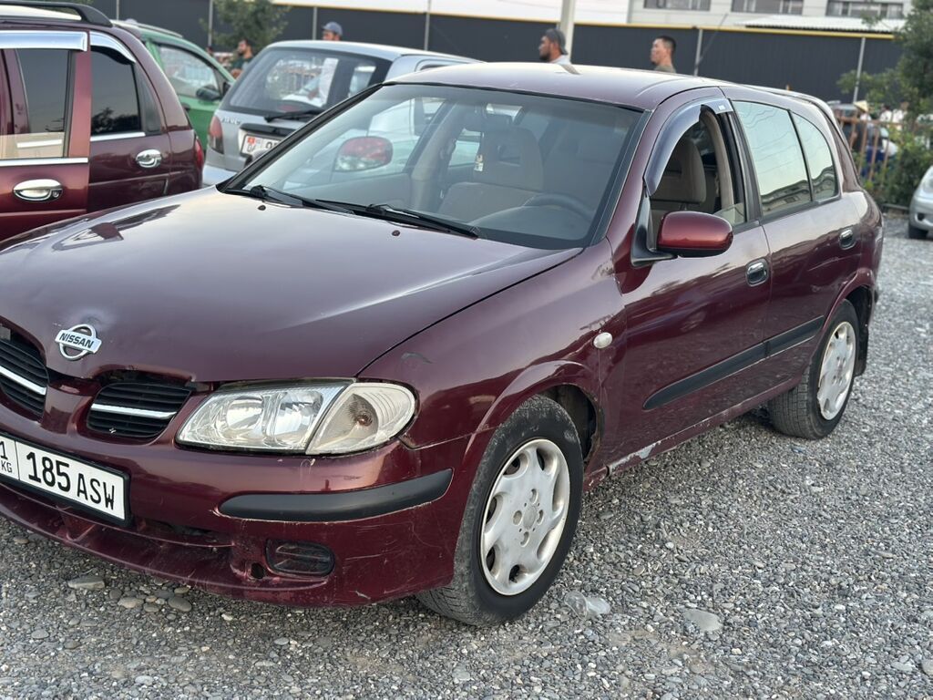 Nissan Almera: 2001 г., Автомат, Бензин, Седан — фото 1