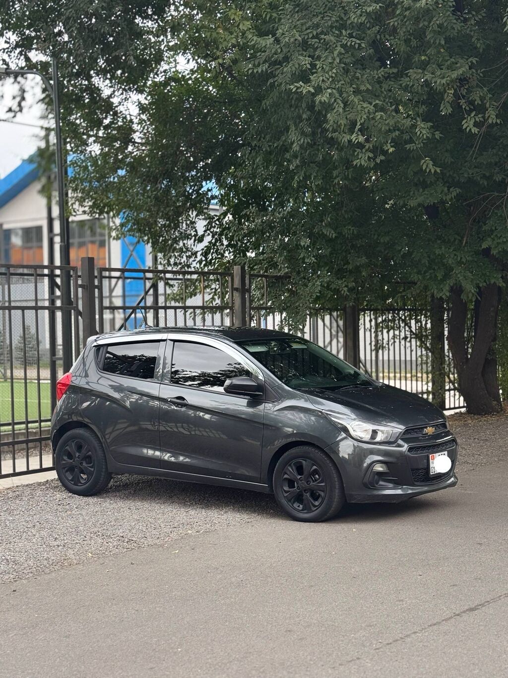 Chevrolet Spark: 2017 г., 1 л, Автомат, Бензин, Хэтчбэк: фото 2