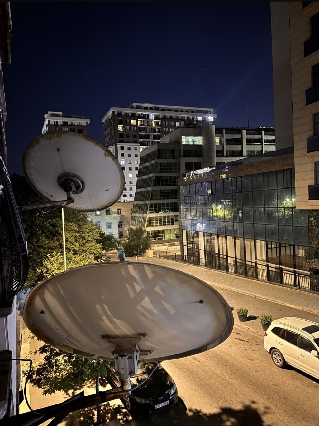 Bakı, 3 otaqlı, Köhnə tikili, m. 28 may, 104 kv. m