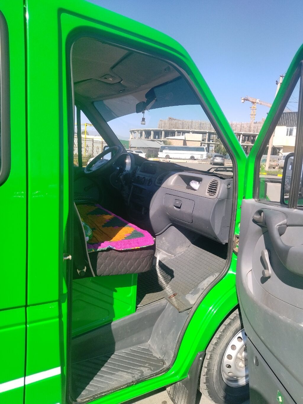 Продаётся Mercedes-Benz Sprinter (двойная кабина) — бортовой: фото 1