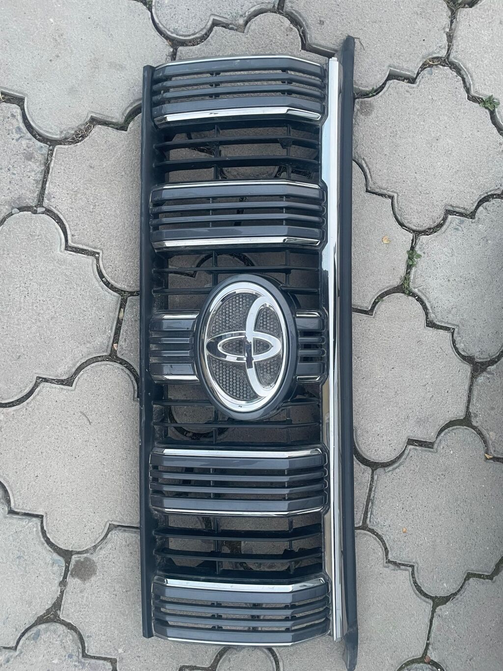 Комплект оригинальных кузовных деталей для Toyota Land Cruiser 200: фото 2