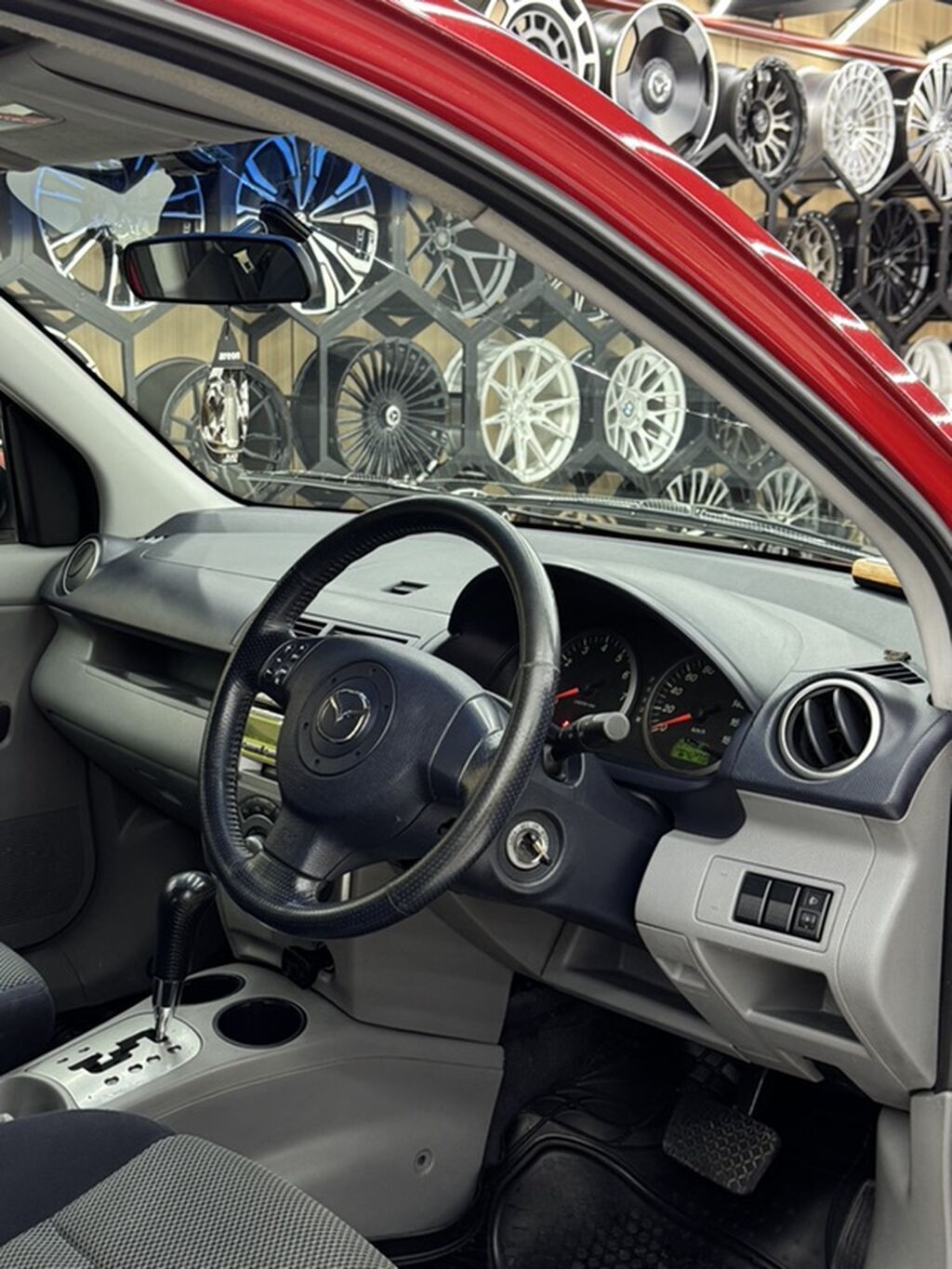 Mazda Demio: 2002 г., 1.5 л, Типтроник, Бензин, Хэтчбэк: фото 7