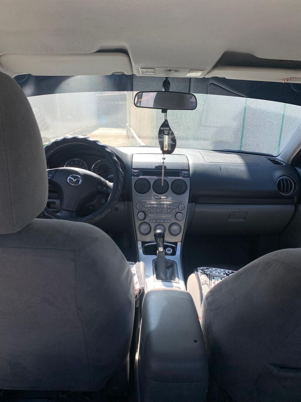 Mazda 6: 2002 г., 1.8 л, Механика, Бензин, Седан: фото 2
