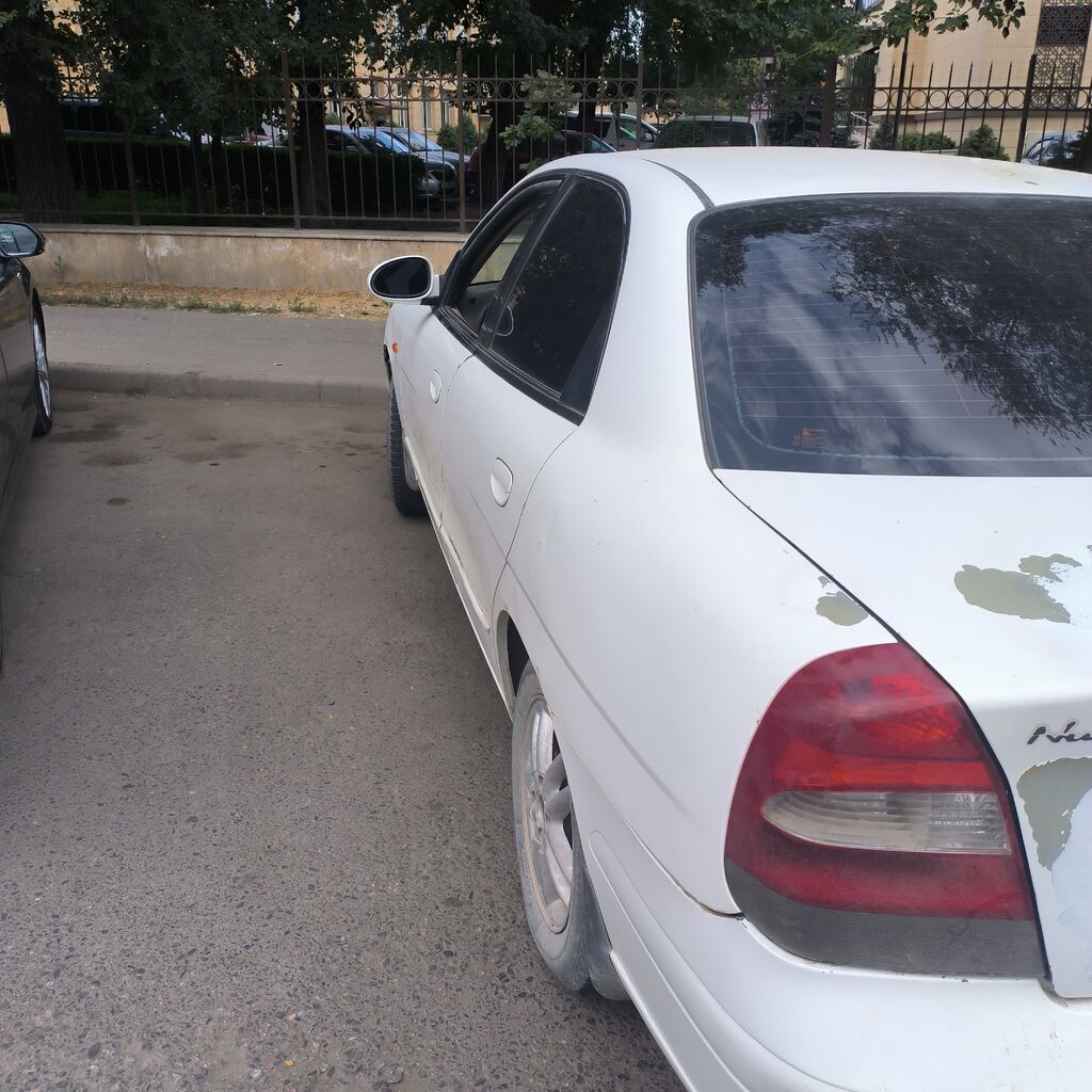 Daewoo Nubira: 1999 г., 1.5 л, Автомат, Бензин, Седан: фото 4