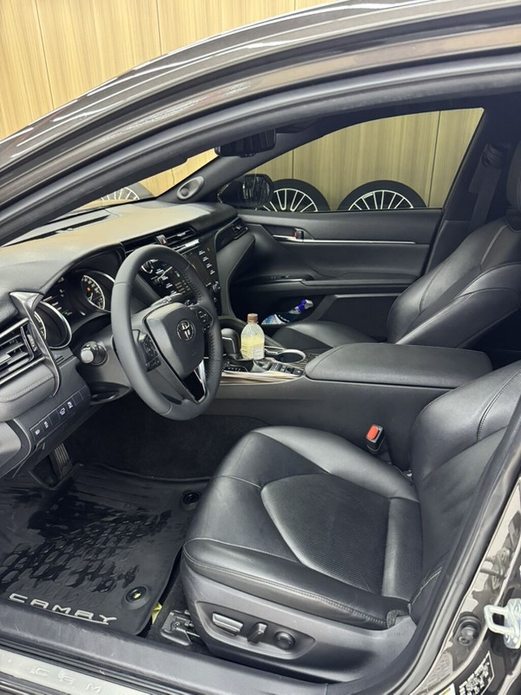 Toyota Camry: 2020 г., 2.5 л, Вариатор, Гибрид, Седан: фото 7