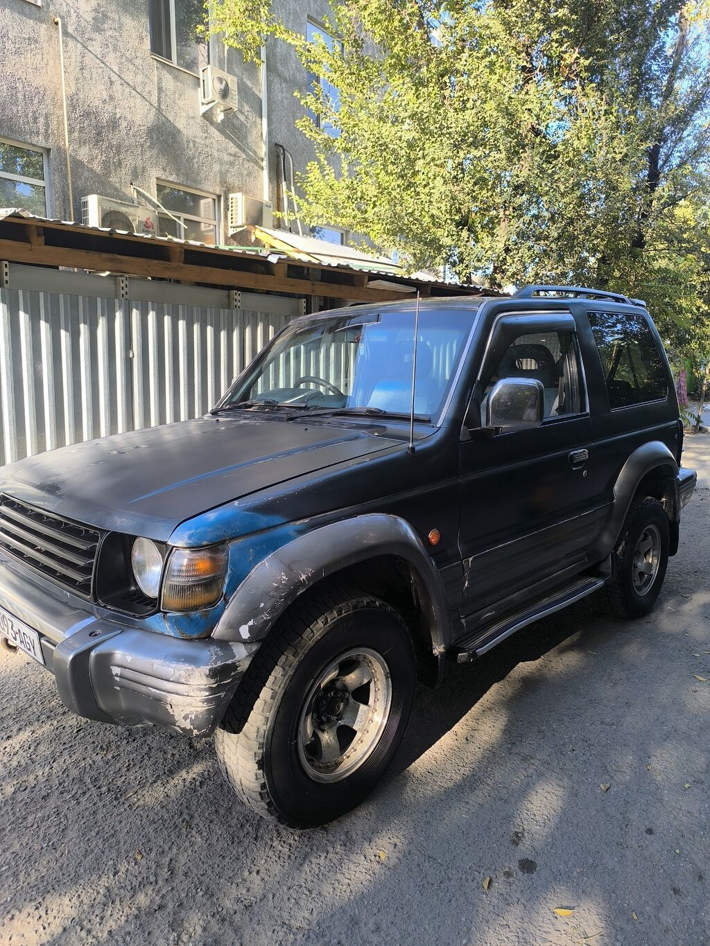 Mitsubishi Pajero: 1993 г., 2.5 л, Автомат, Дизель, Внедорожник: фото 2