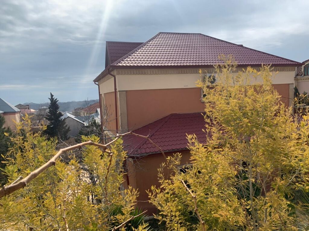 Badamdar qəs. 5 otaqlı, 1000 kv. m