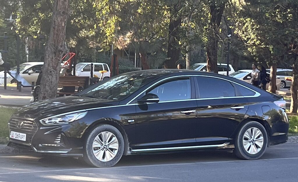Hyundai Sonata: 2018 г., 2 л, Автомат, Гибрид, Седан: фото 3