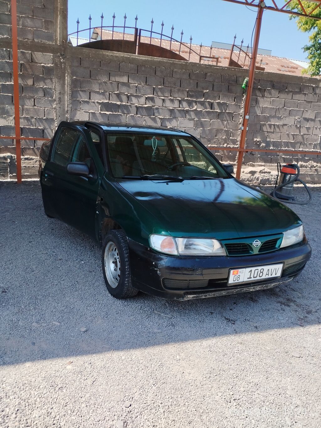 Nissan Almera: 1996 г., 1.6 л, Механика, Бензин, Седан: фото 2