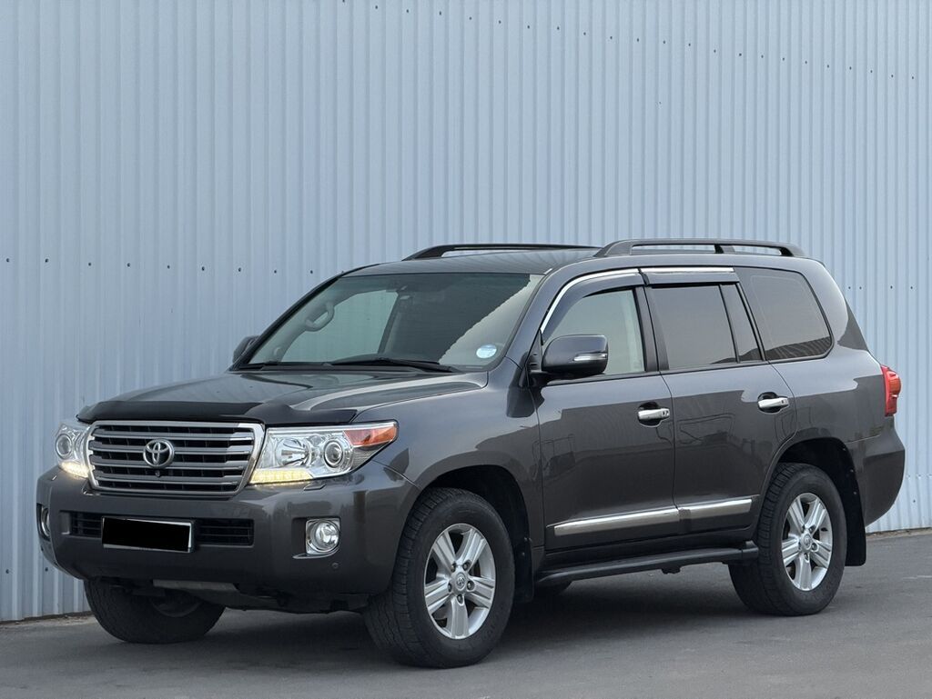 Toyota Land Cruiser: 2012 г., 4.6 л, Автомат, Бензин, Внедорожник: фото 2