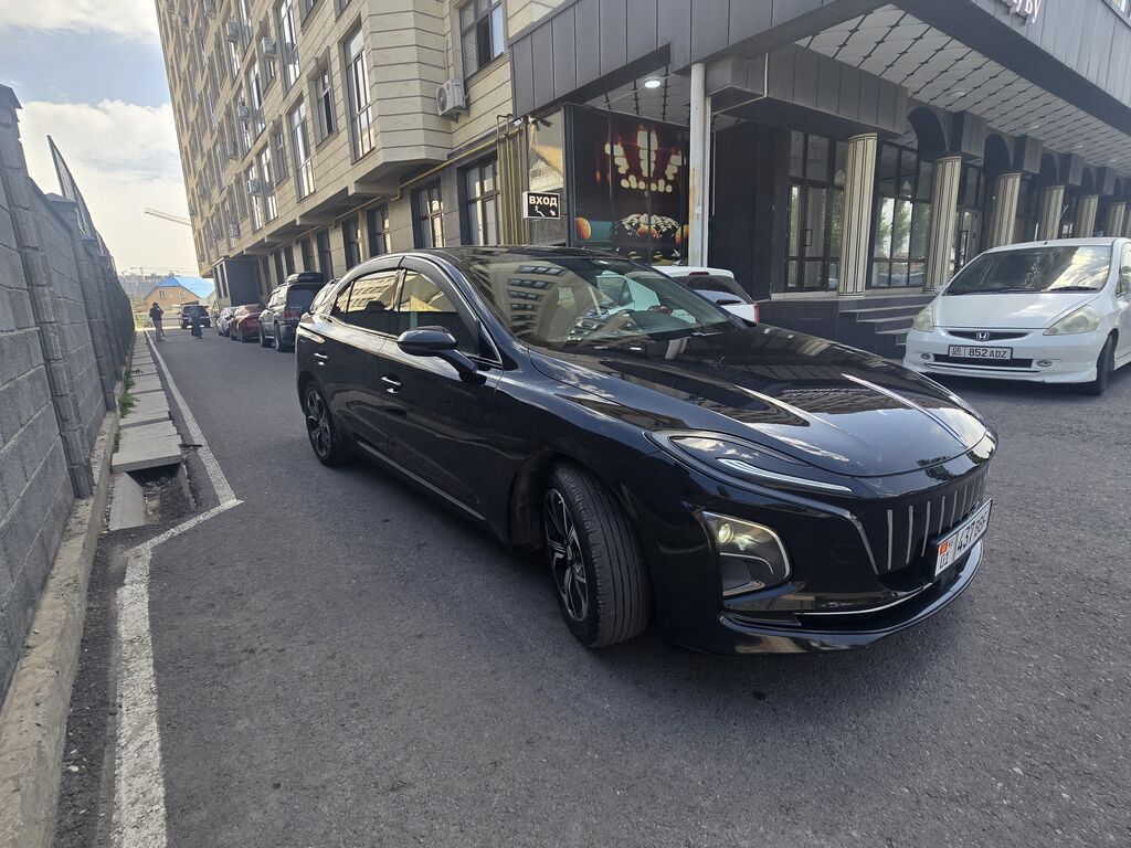 BYD E9: 2021 г., Автомат, Электромобиль, Седан: фото 3