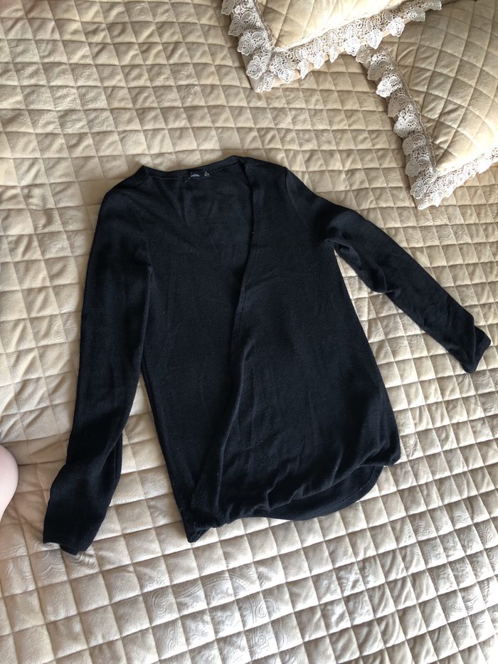 Женские свитера: Кофта bershka размер М. Практически новая на lalafo.kg Кофта bershka размер М. Практически новая в Бишкек
