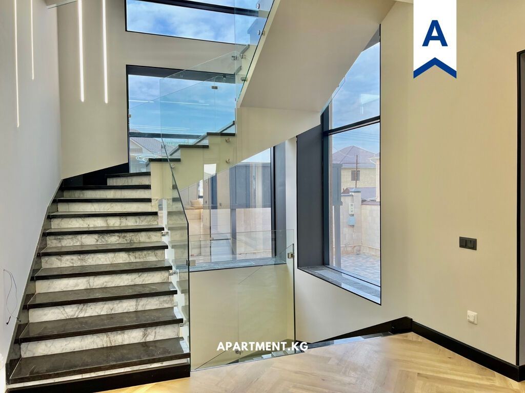 350 м², 5 комнат, 12 мкр: фото 5