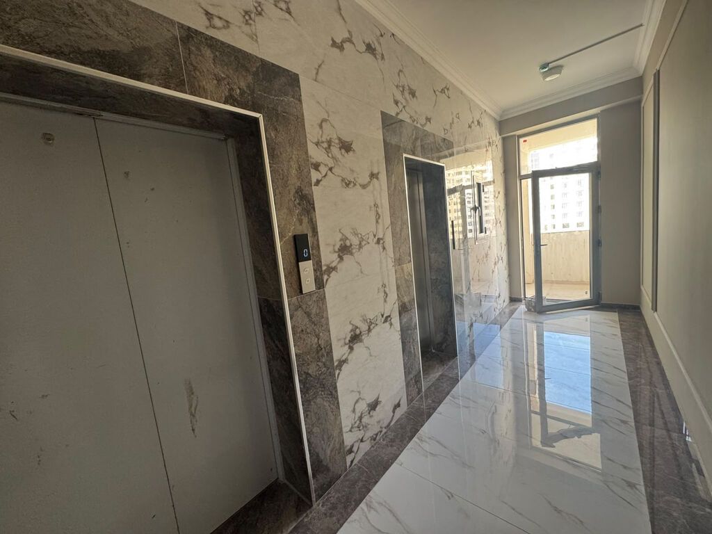 3 otaqlı, Yeni tikili, 152 kv. m
