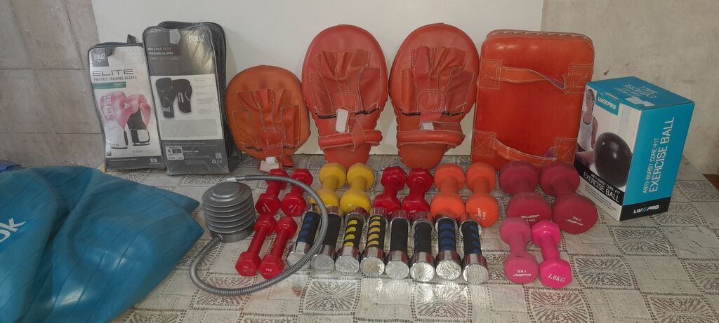 Fitnes və boks üçün komplekt inventar Tərkib: - Müxtəlif çəkilərdə
