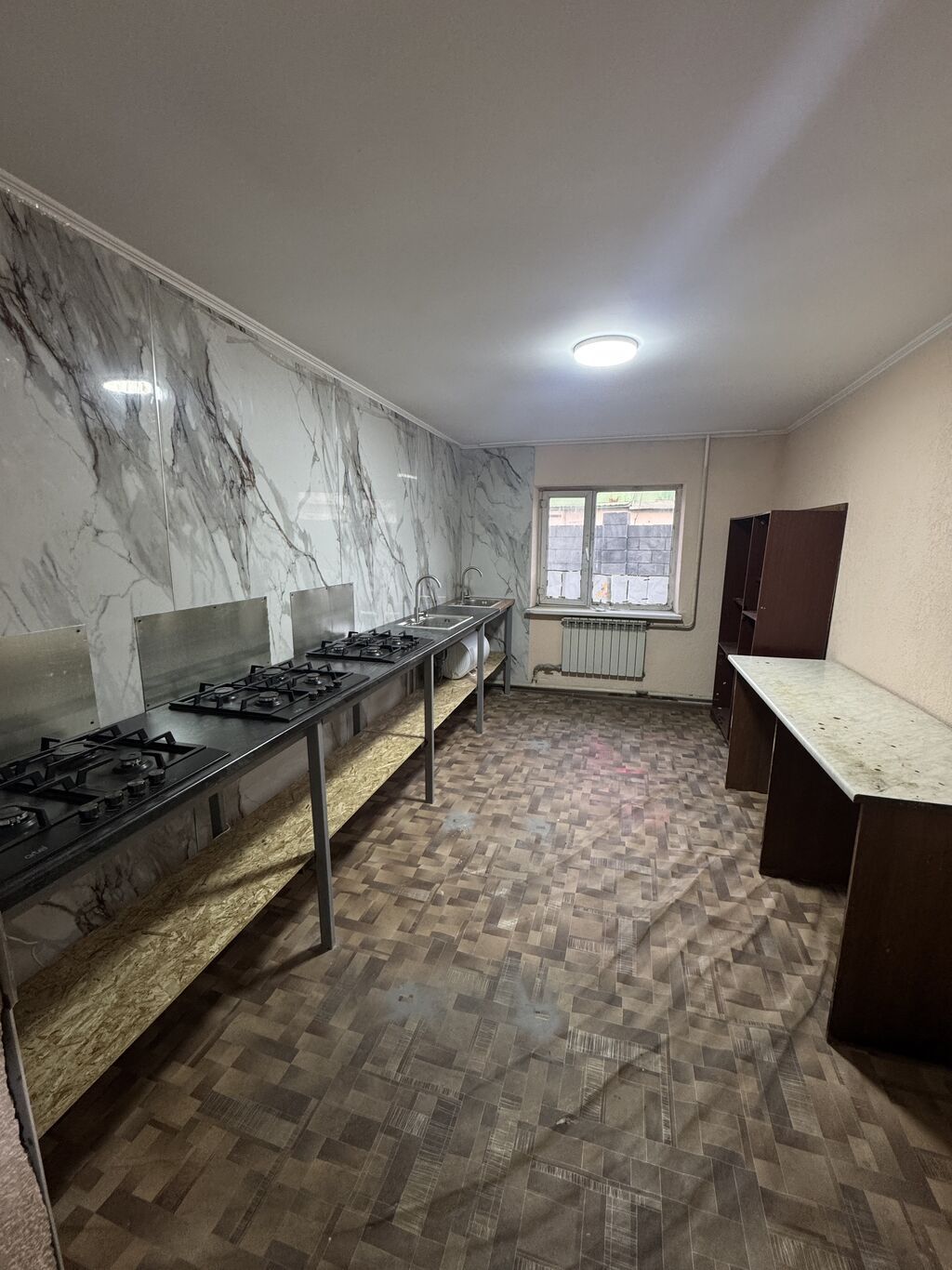 1 комната, Ошский рынок / базар Собственник, Студентам, от 3 месяцев, С мебелью полностью: фото 2